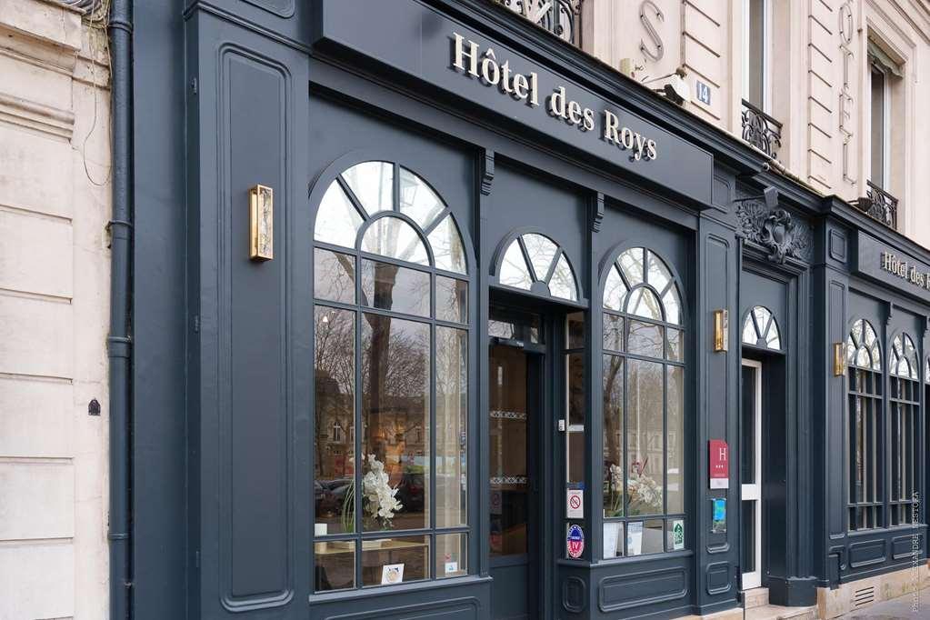 A L'hotel Des Roys 3*