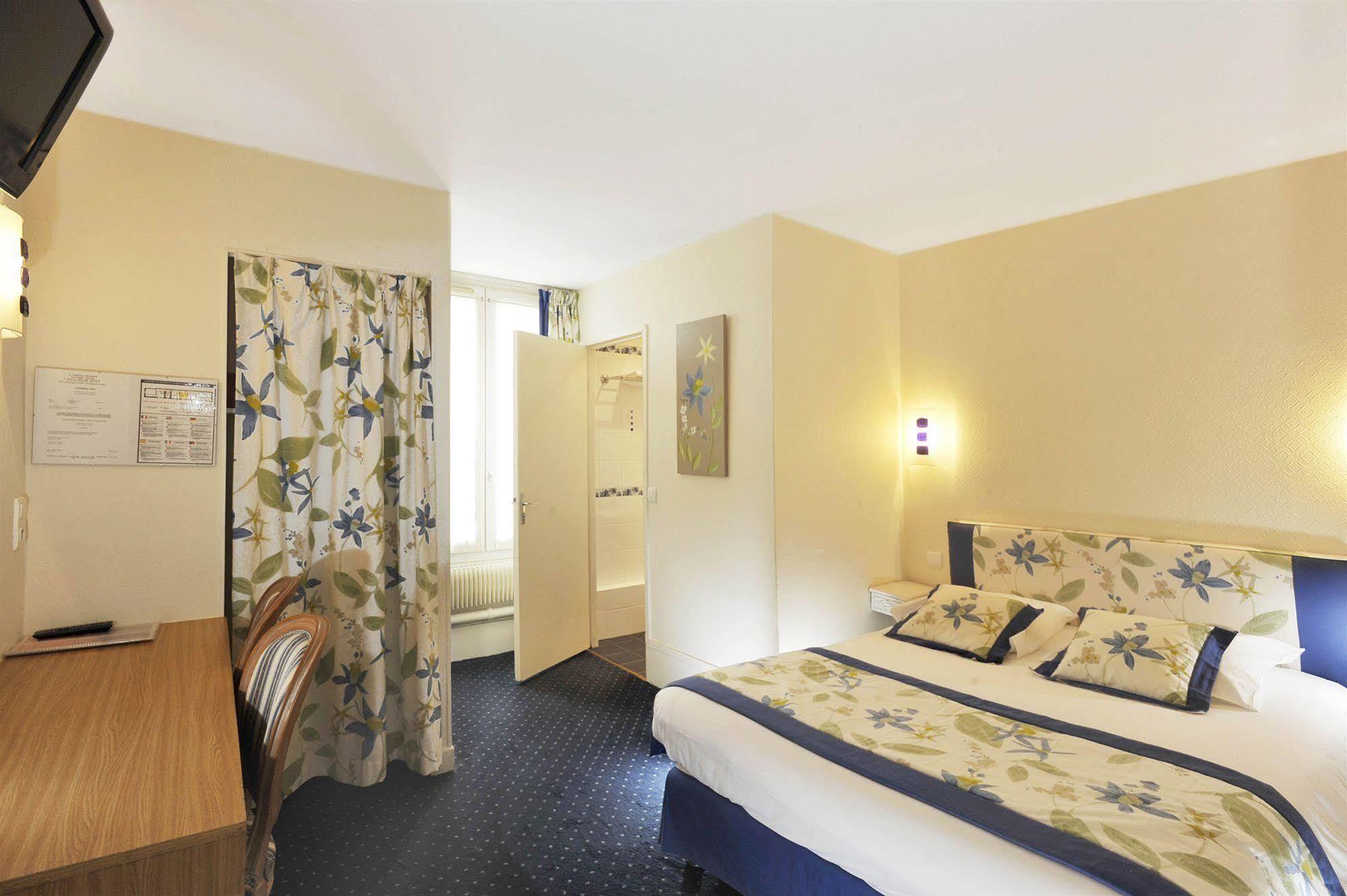 A L'hotel Des Roys Hotel