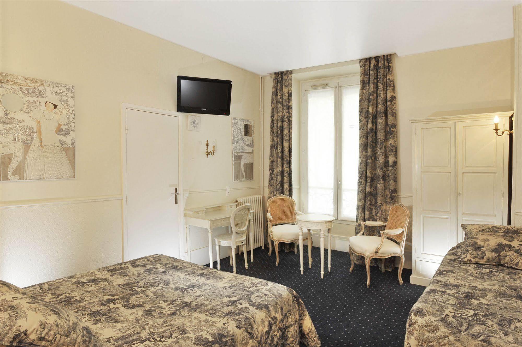 A L'hotel Des Roys Hotel