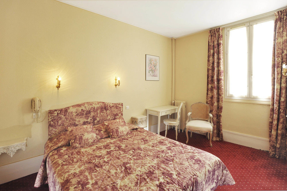 A L'hotel Des Roys Hotel Versailles